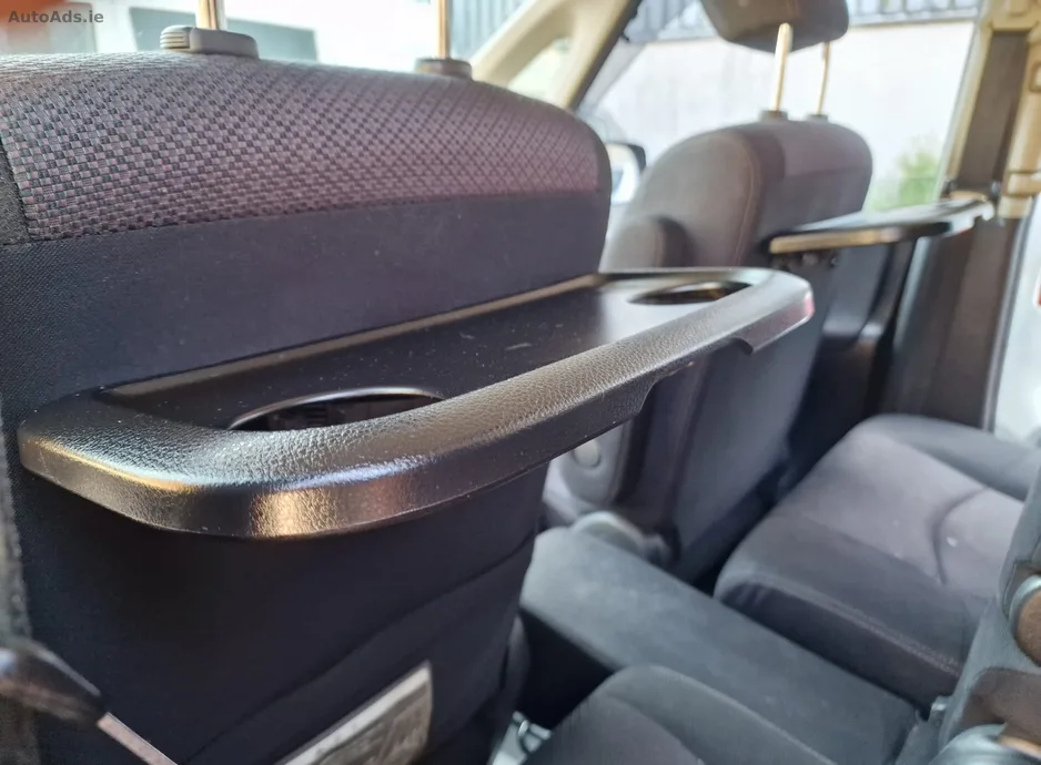 2013 Nissan Serena – photo 9
