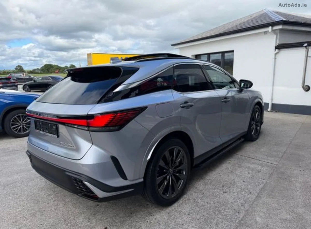 2024 Lexus RX450H+ – photo 4
