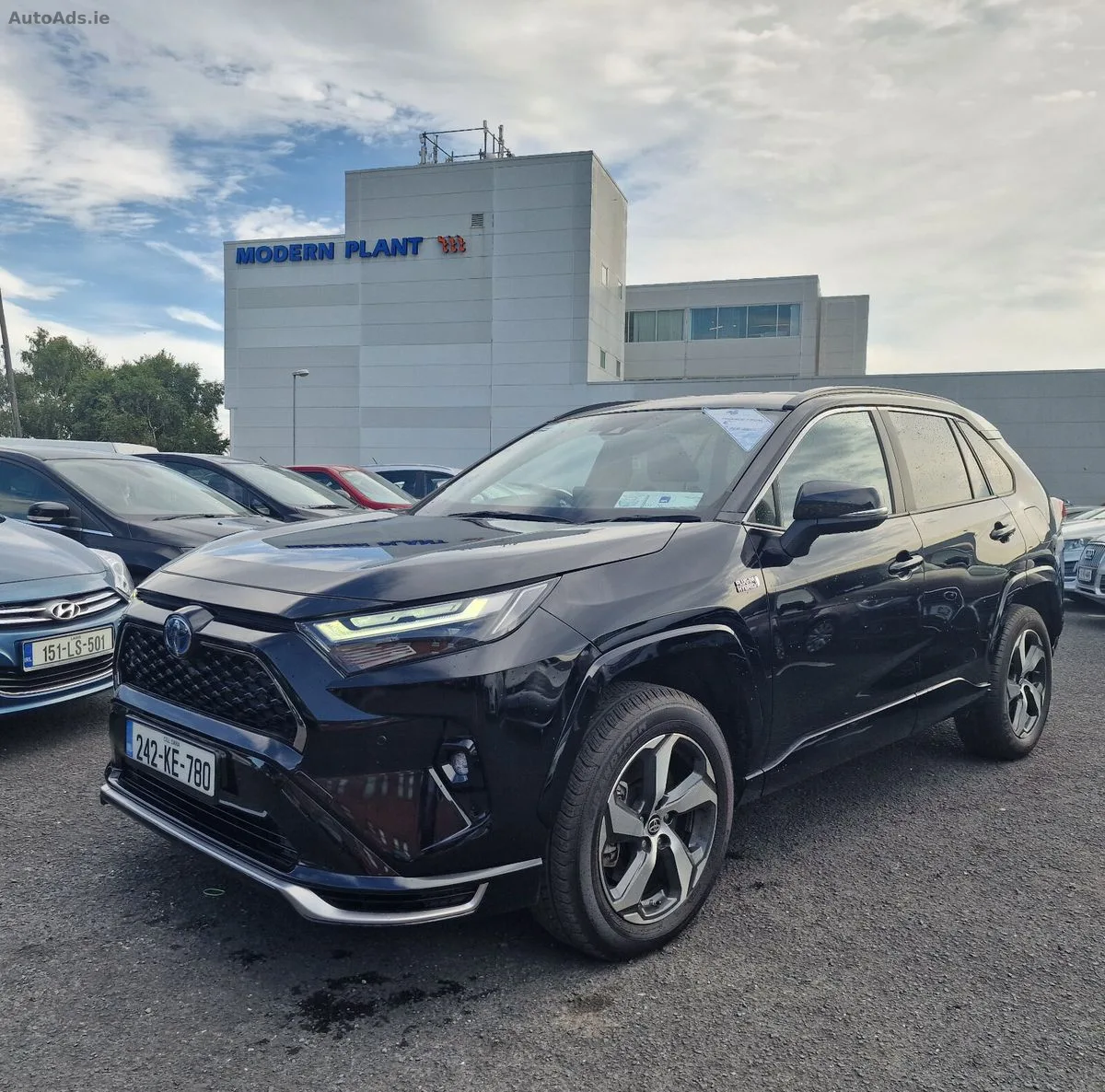 2024 Toyota RAV4 – photo 1