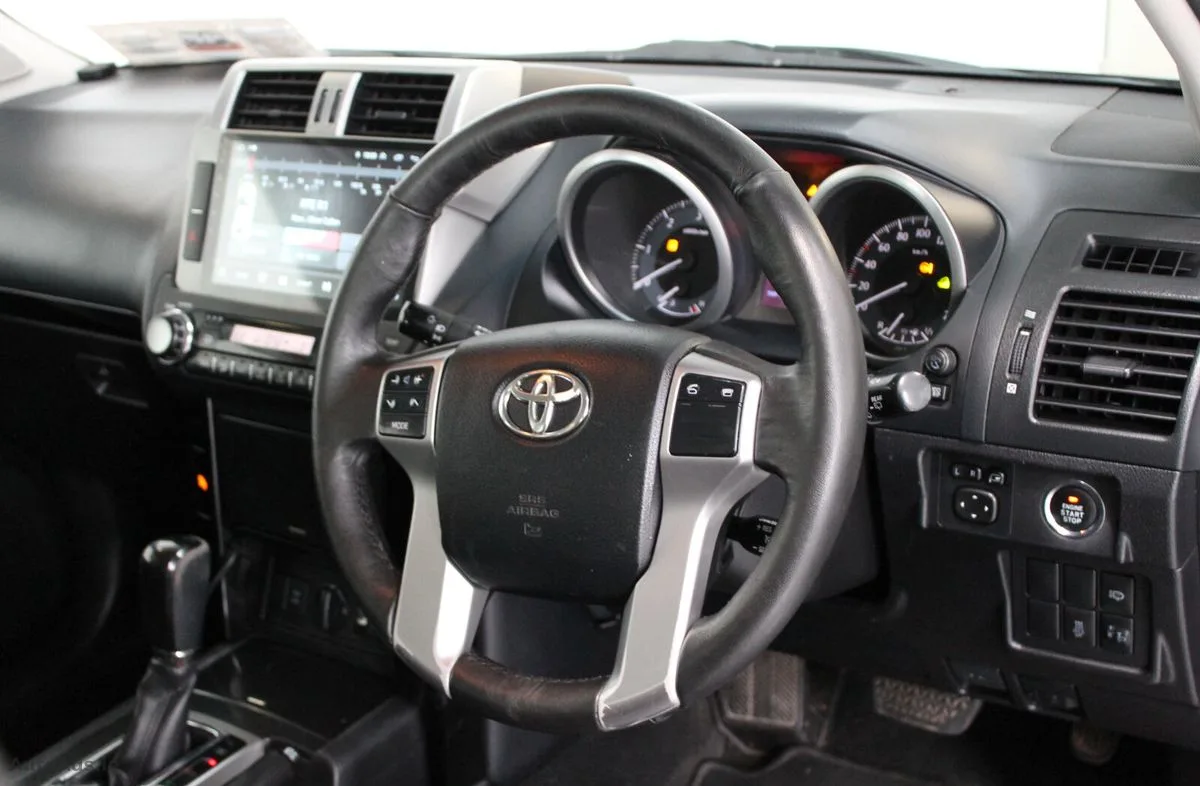 2017 Toyota Land Cruiser – photo 11