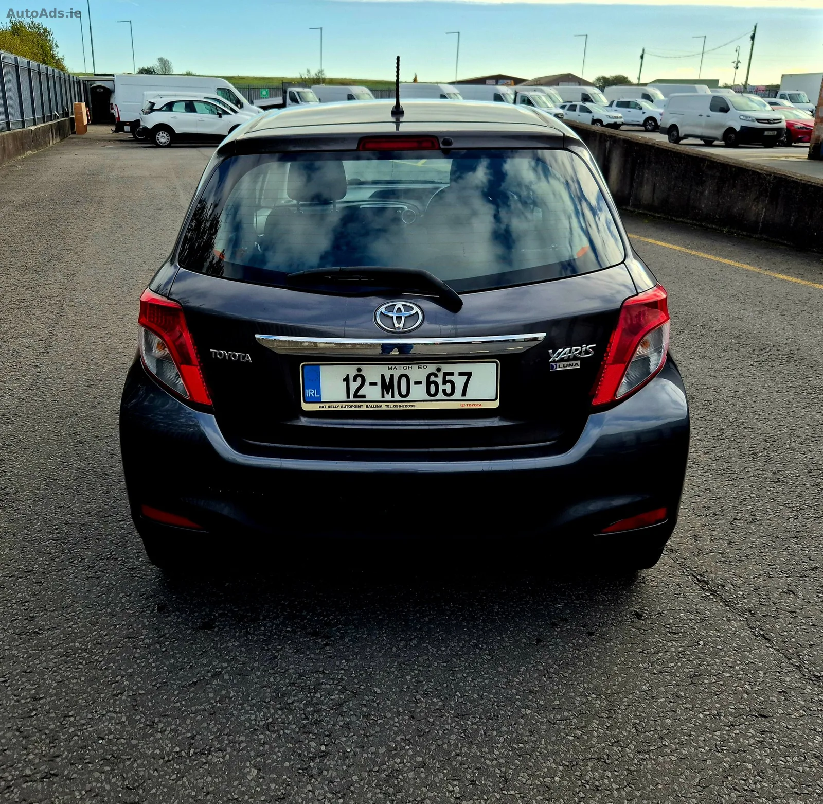 2012 Toyota Yaris – photo 8