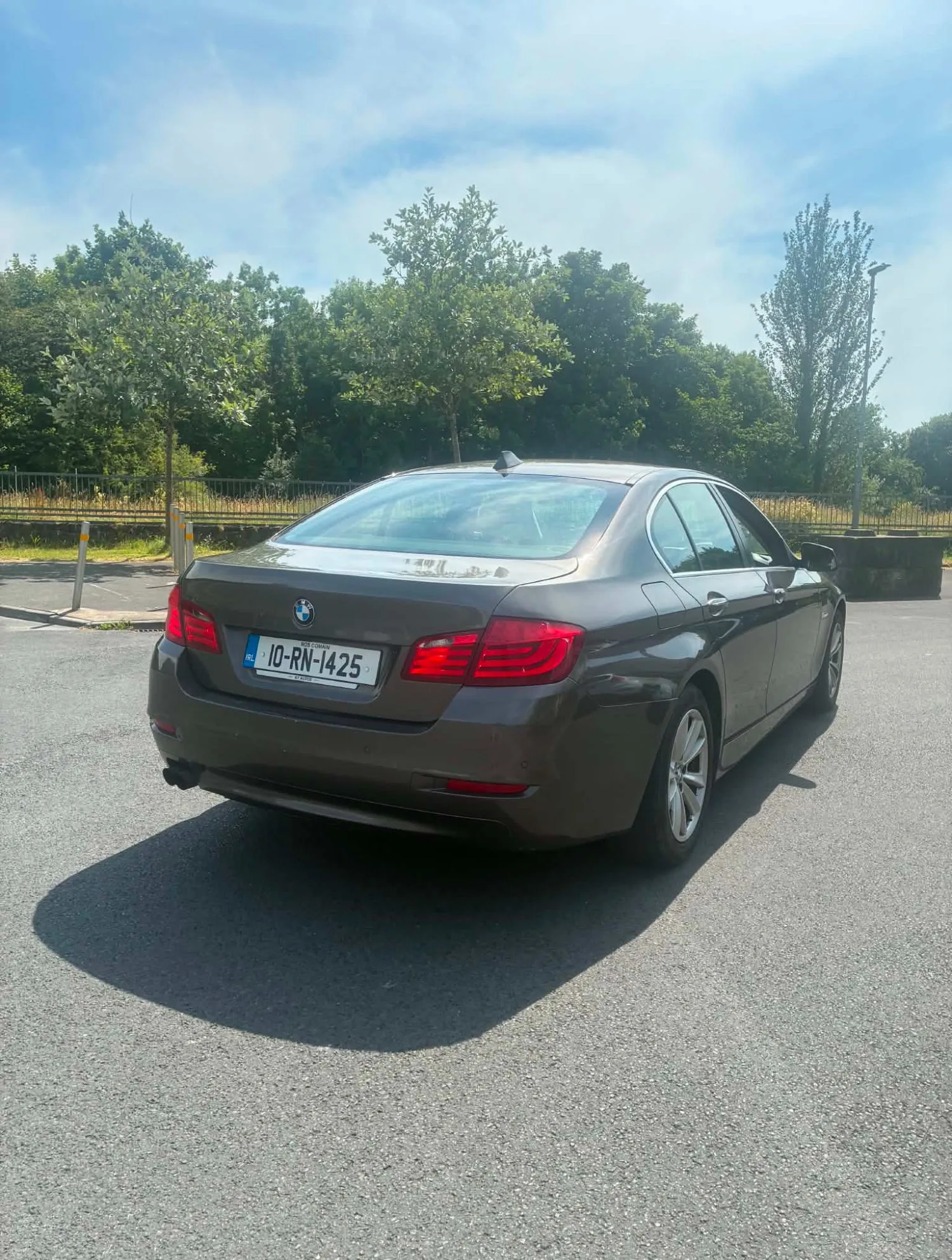 2010 BMW 5 Series – photo 2