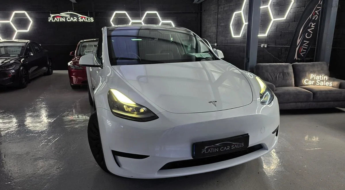 2023 Tesla Model Y – photo 2