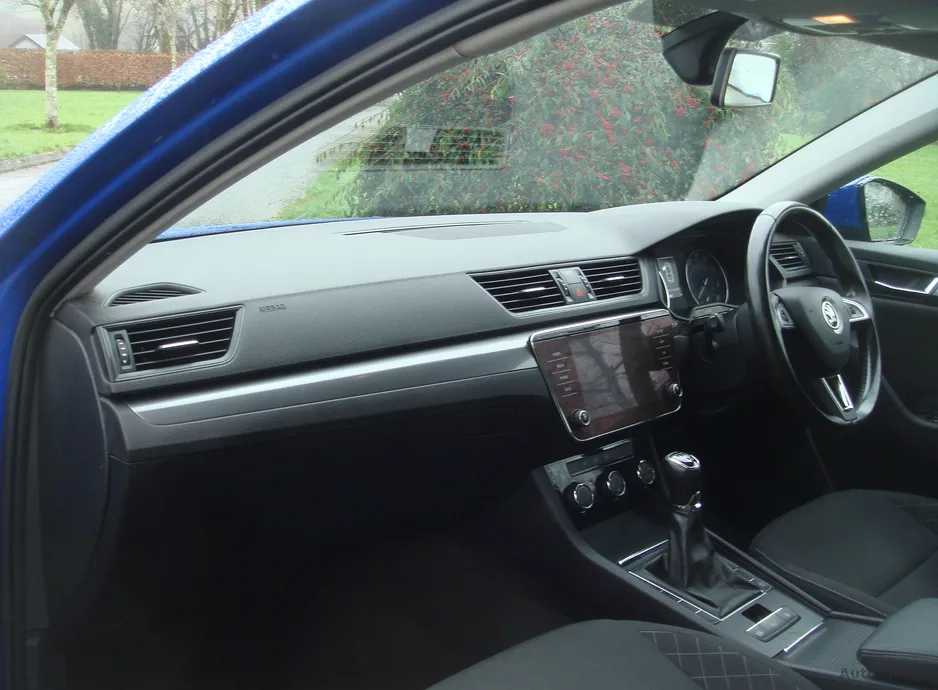 2020 Skoda Superb – photo 6