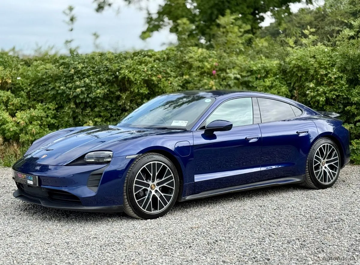 2022 Porsche Taycan – photo 14