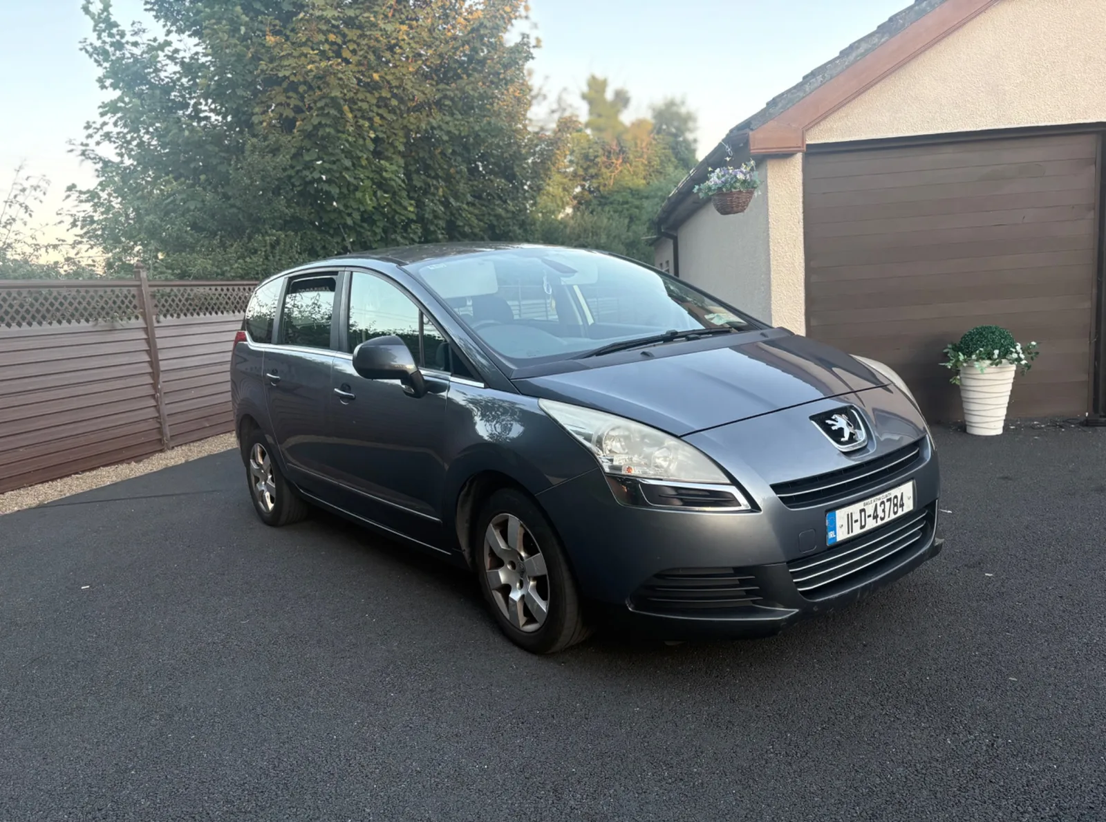 2011 Peugeot 5008 – photo 1