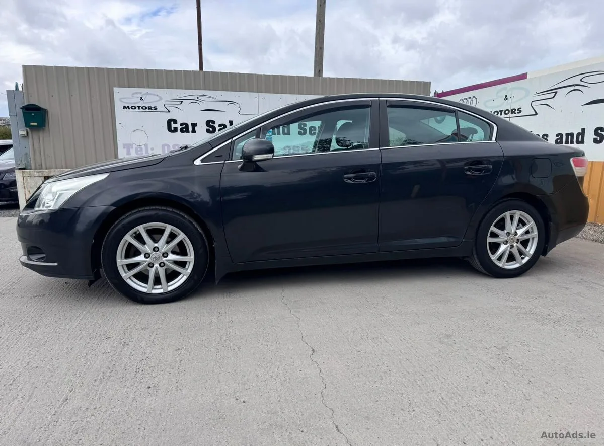 2011 Toyota Avensis – photo 2
