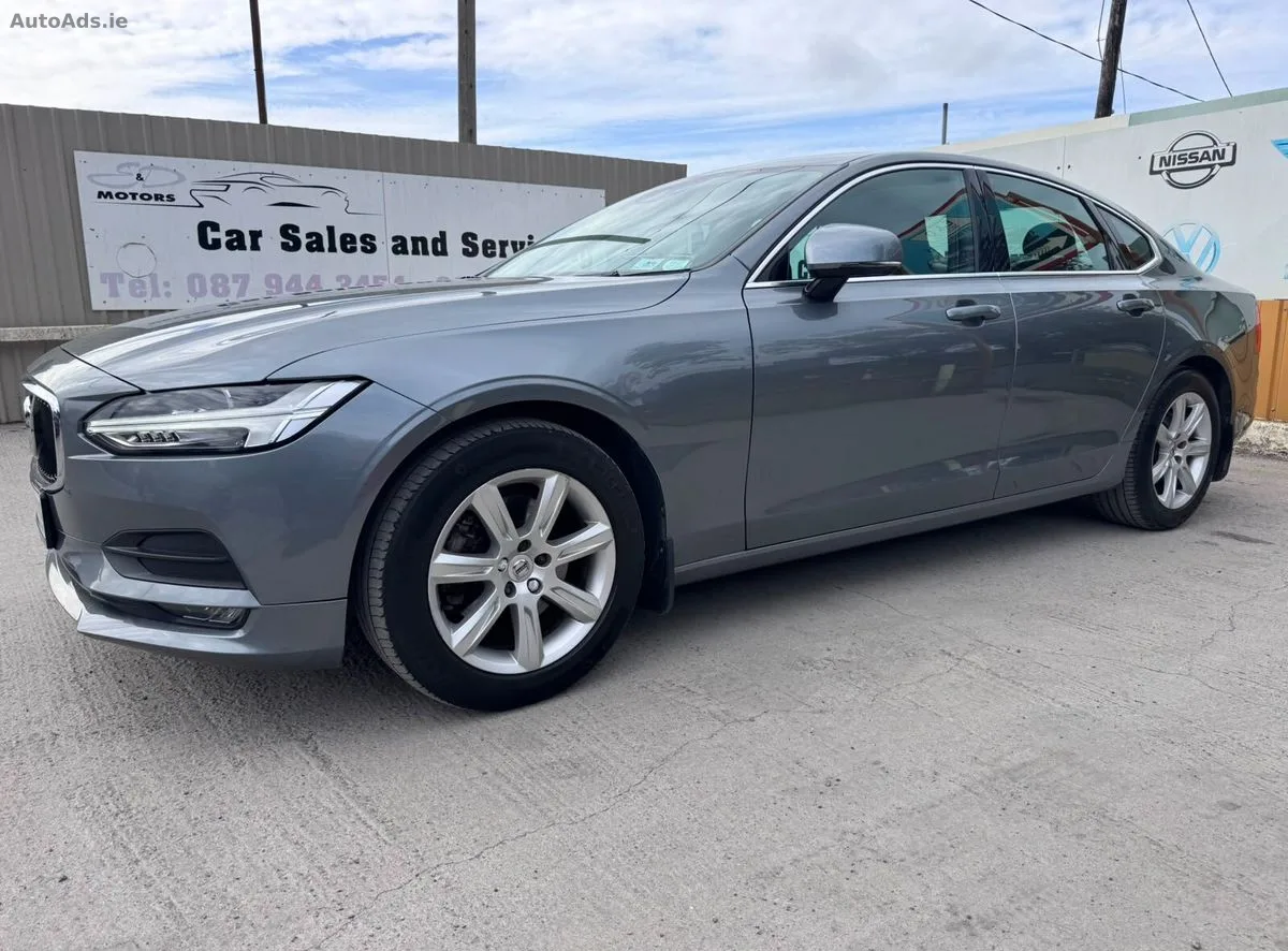 2017 Volvo S90