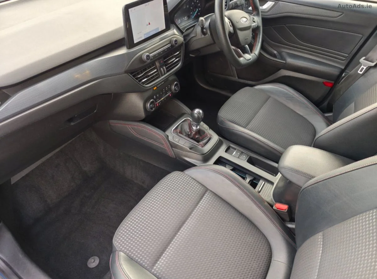 2020 Ford Focus – photo 12