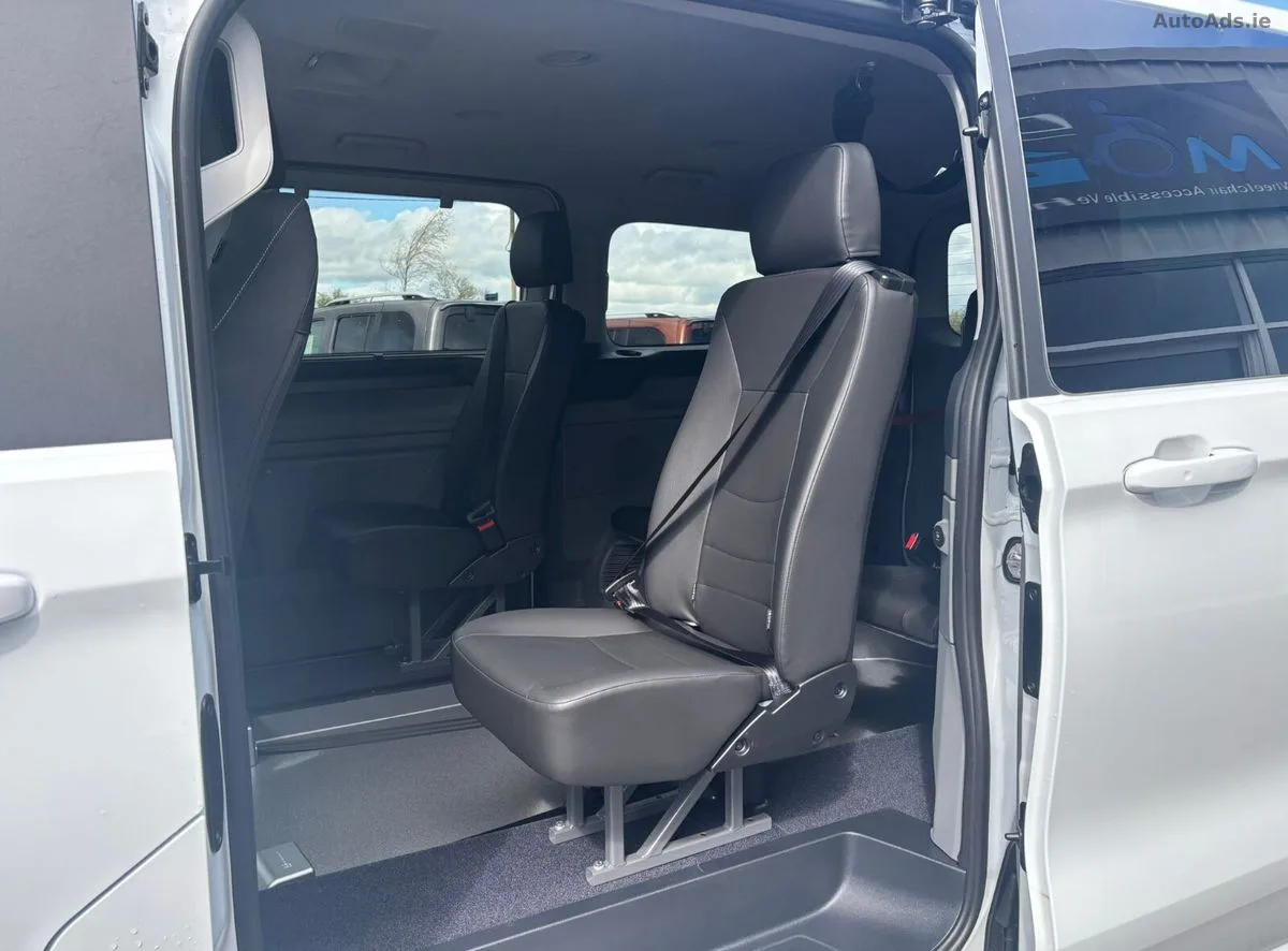 2026 Ford Tourneo Custom – photo 14