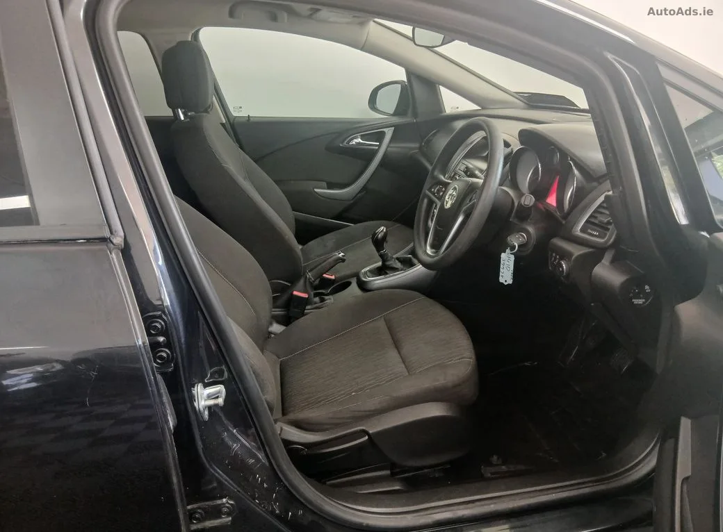 2014 Vauxhall Astra – photo 9