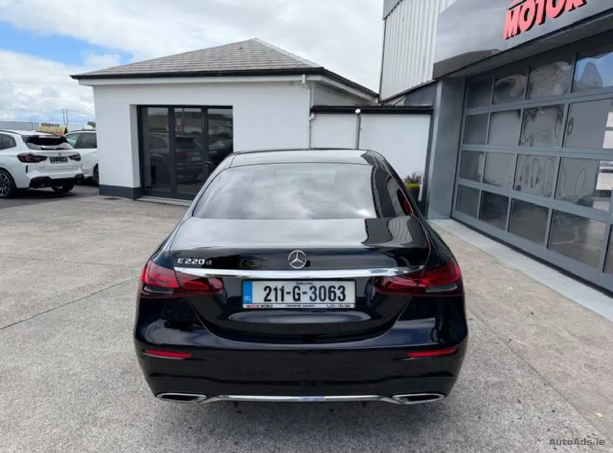 2021 Mercedes-Benz E-Class – photo 3
