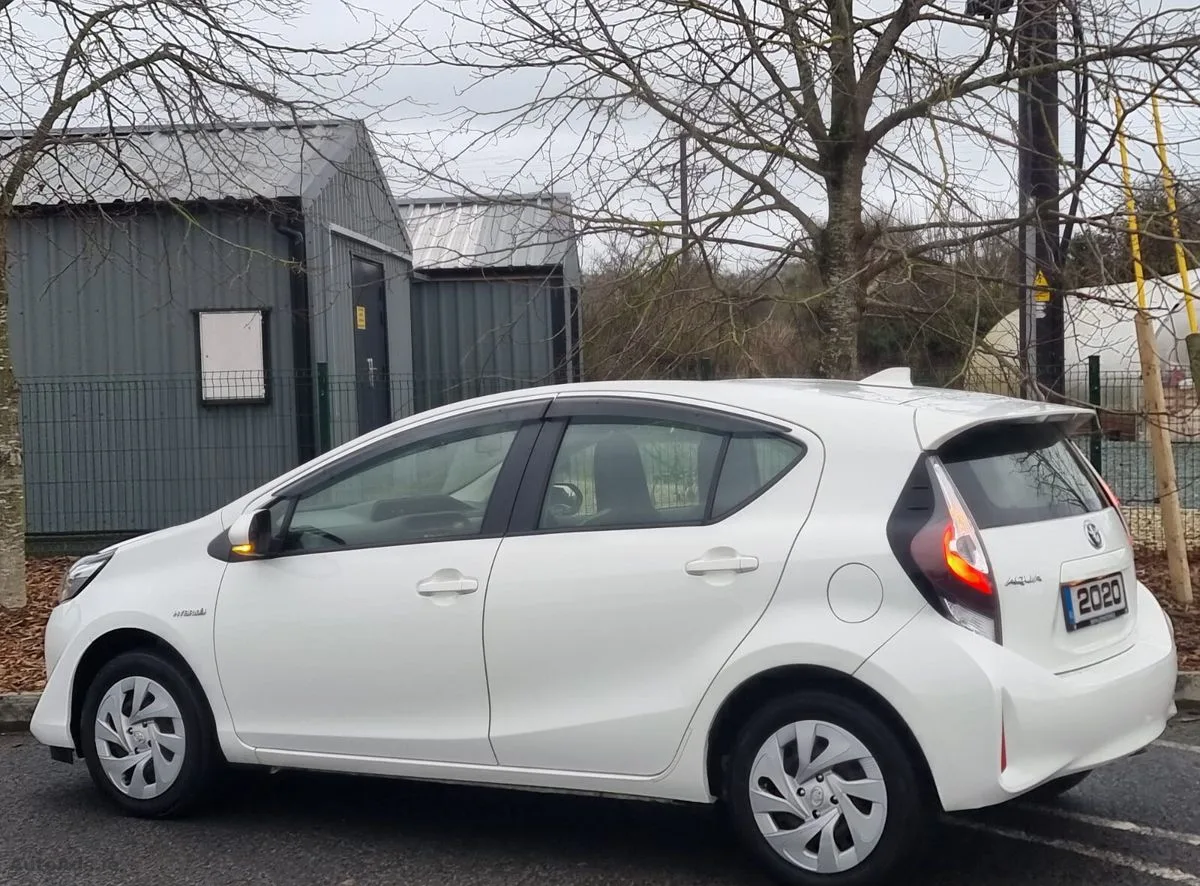2020 Toyota Aqua – photo 13