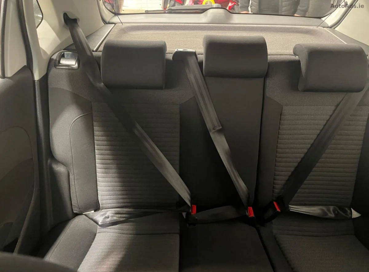 2013 Volkswagen Polo – photo 12