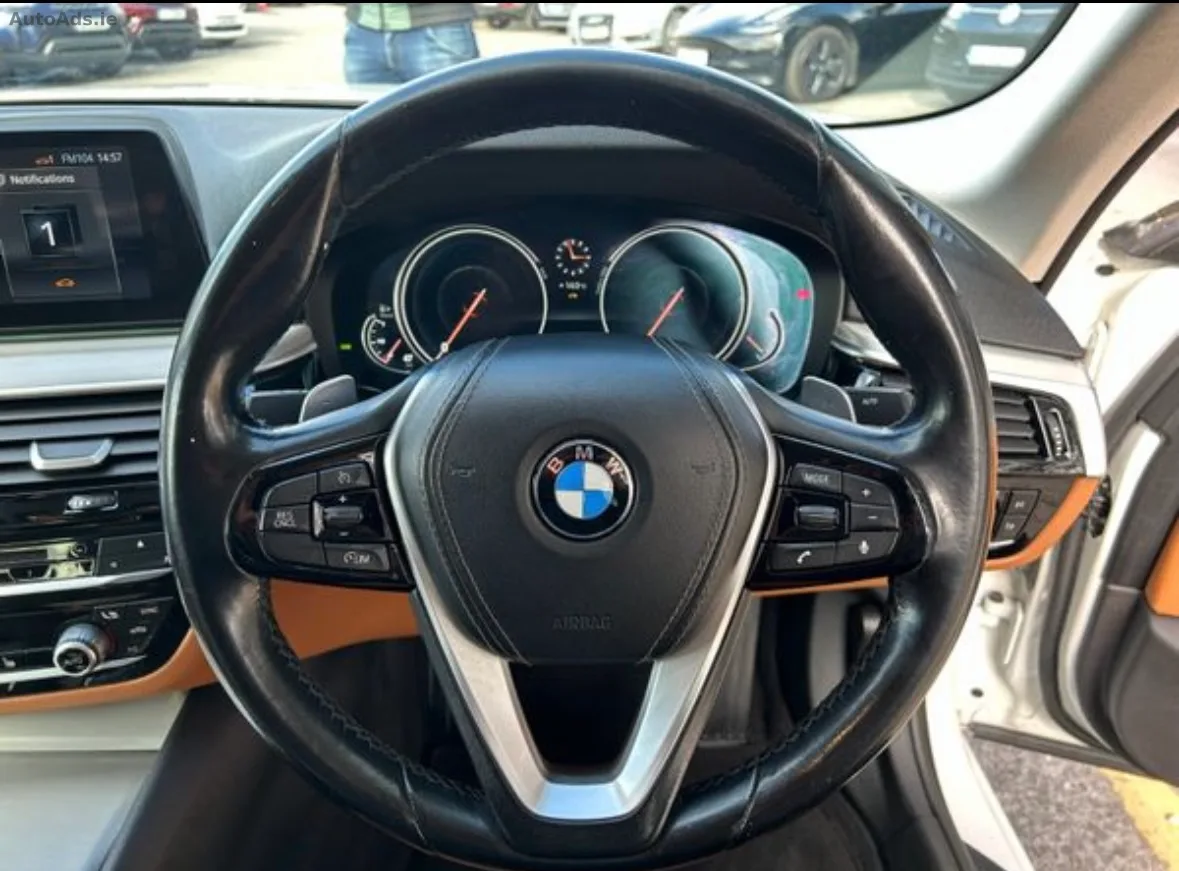 2017 BMW 5 Series – photo 6