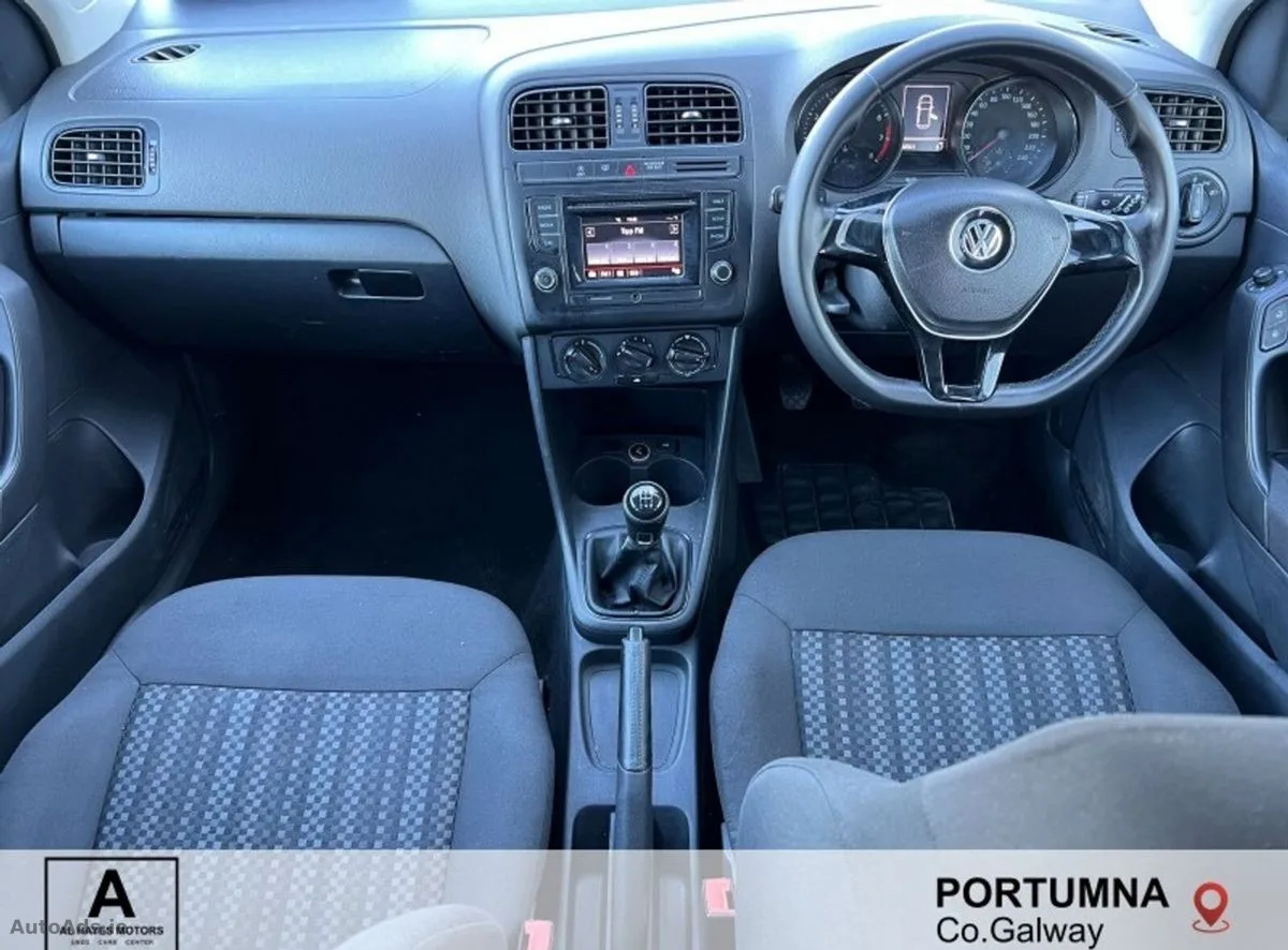 2015 Volkswagen Polo – photo 2