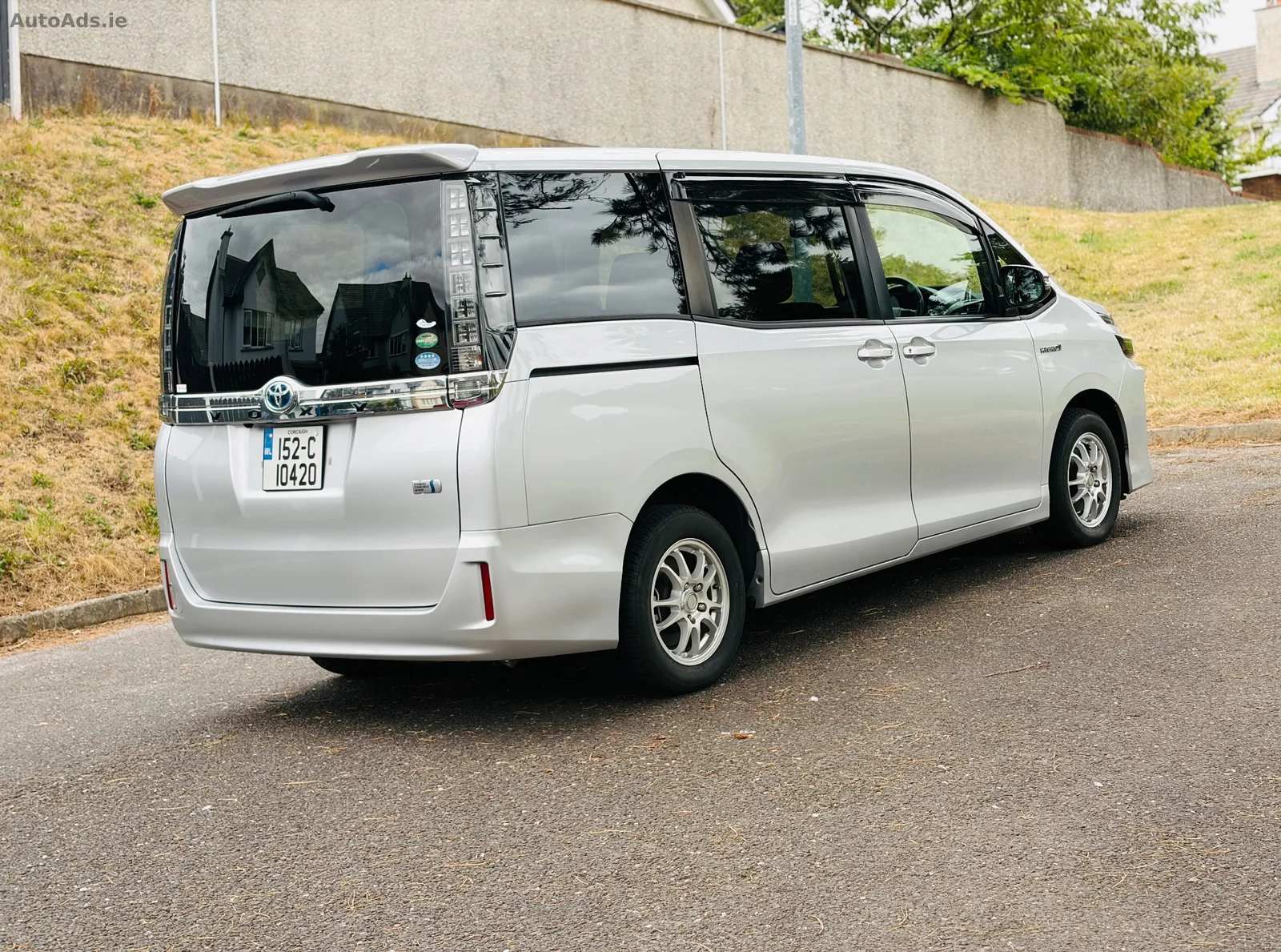 2015 Toyota Voxy – photo 4