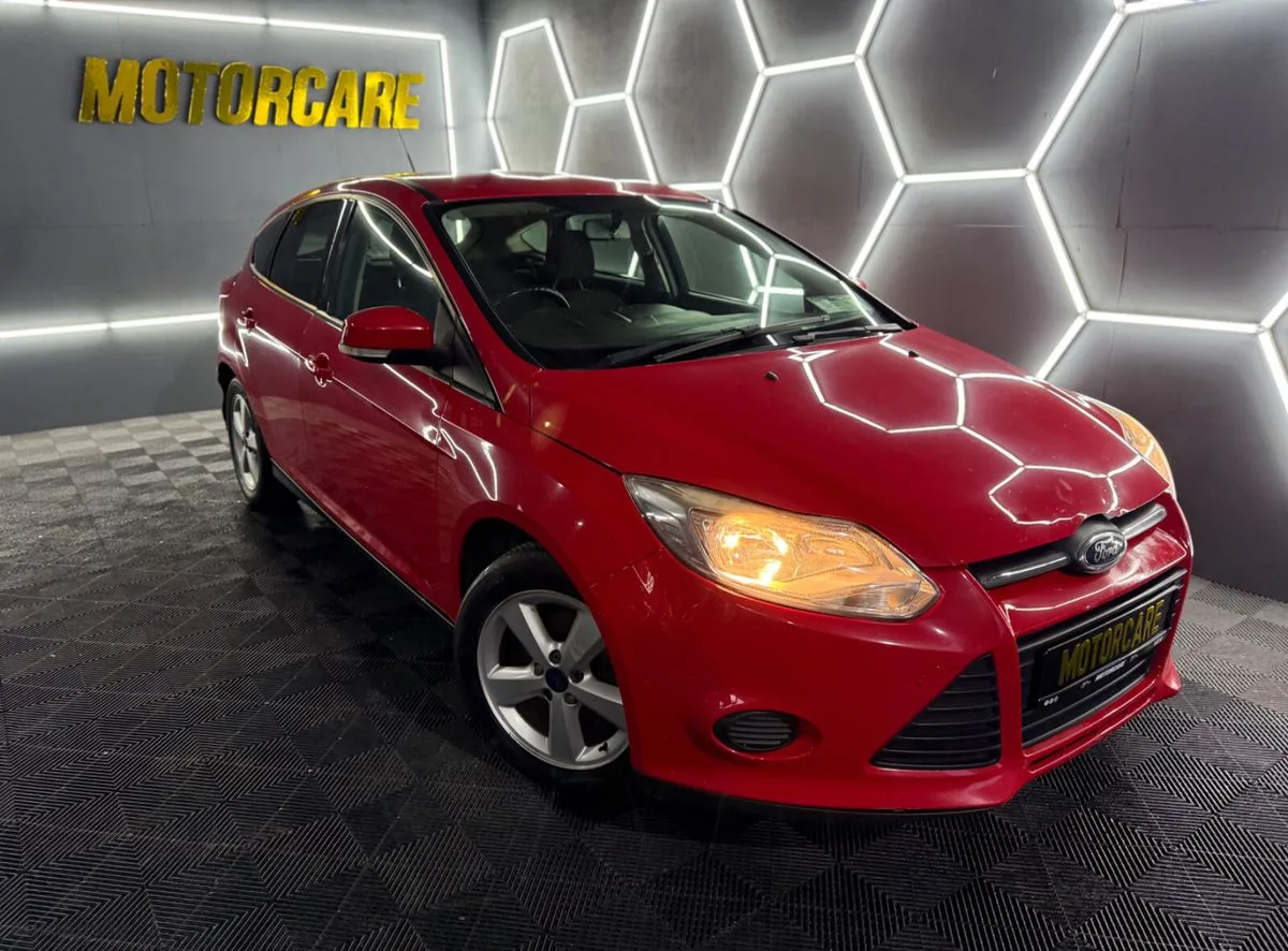 2011 Ford Focus – photo 2