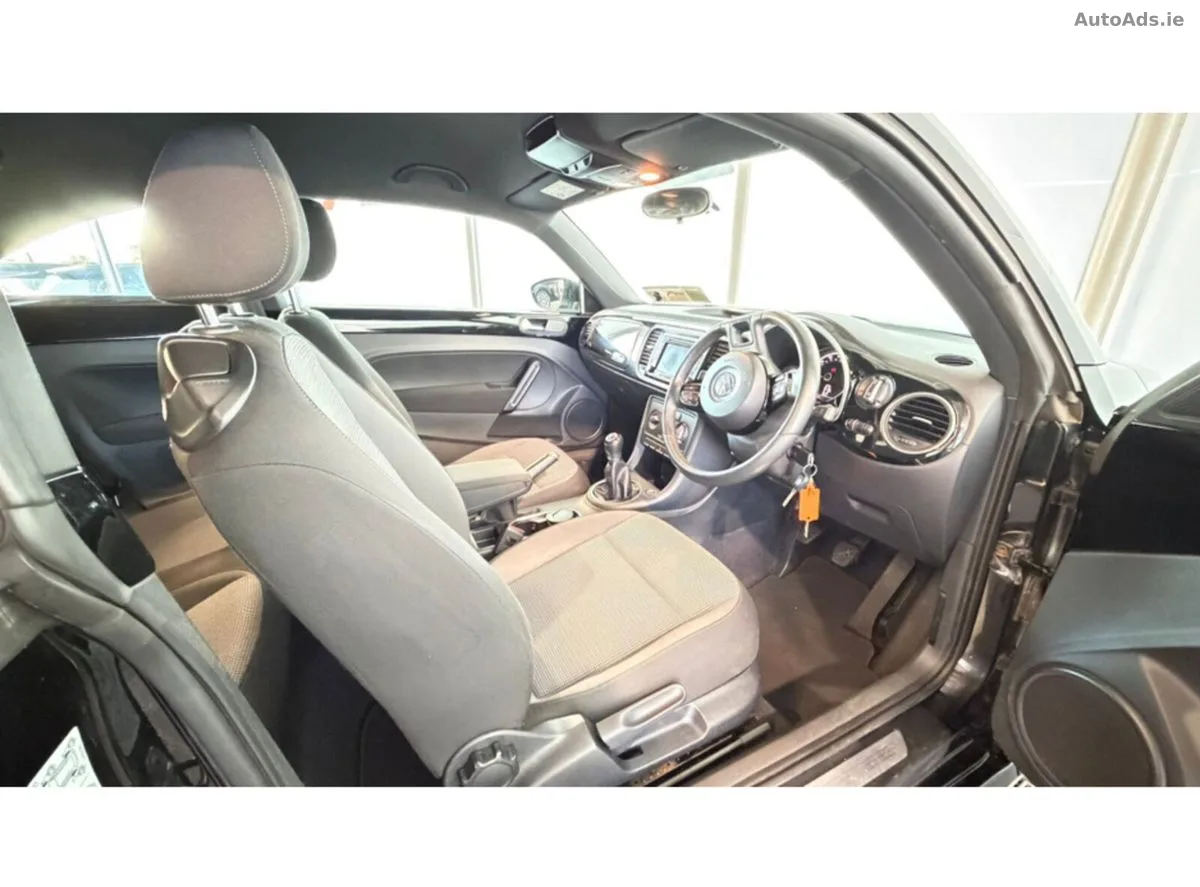 2015 Volkswagen Beetle – photo 3
