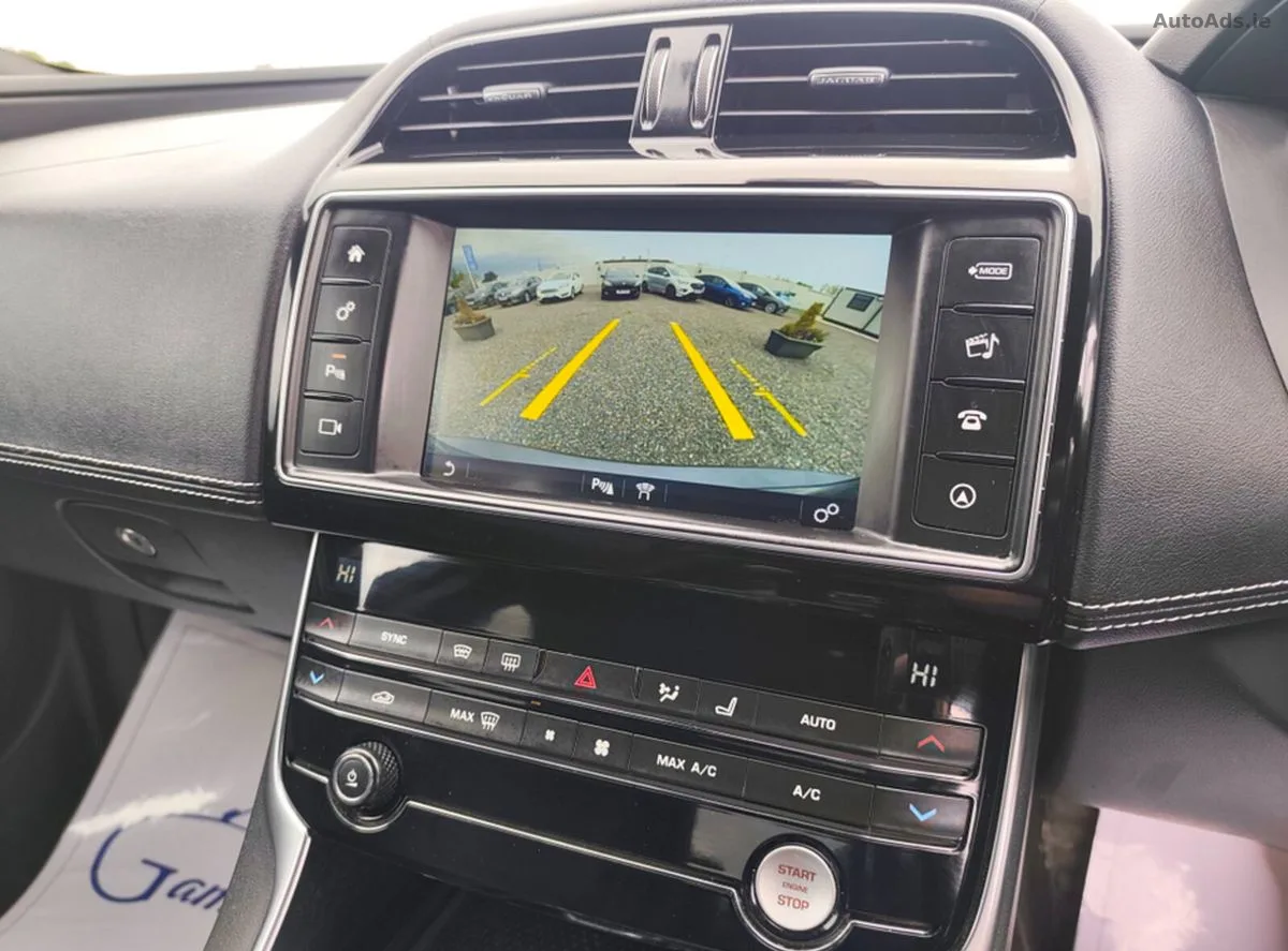 2018 Jaguar XE – photo 13