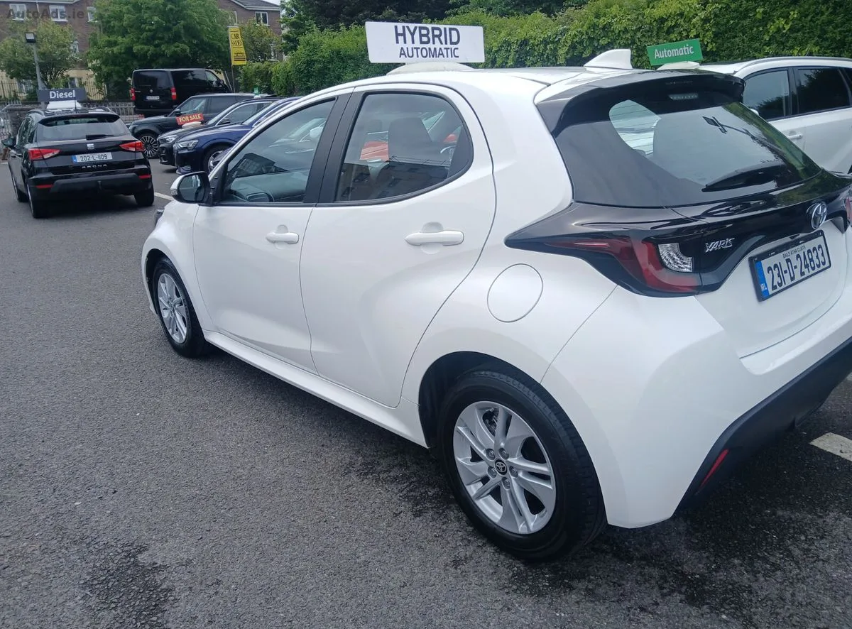 2023 Toyota Yaris – photo 3