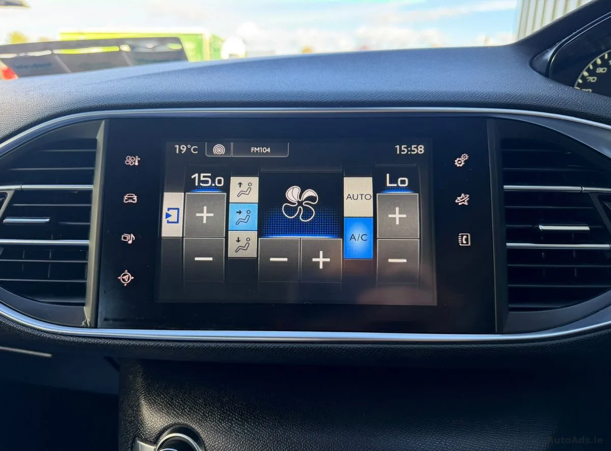 2014 Peugeot 308 – photo 12