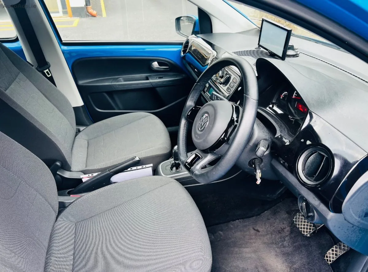 2015 Volkswagen up! – photo 14