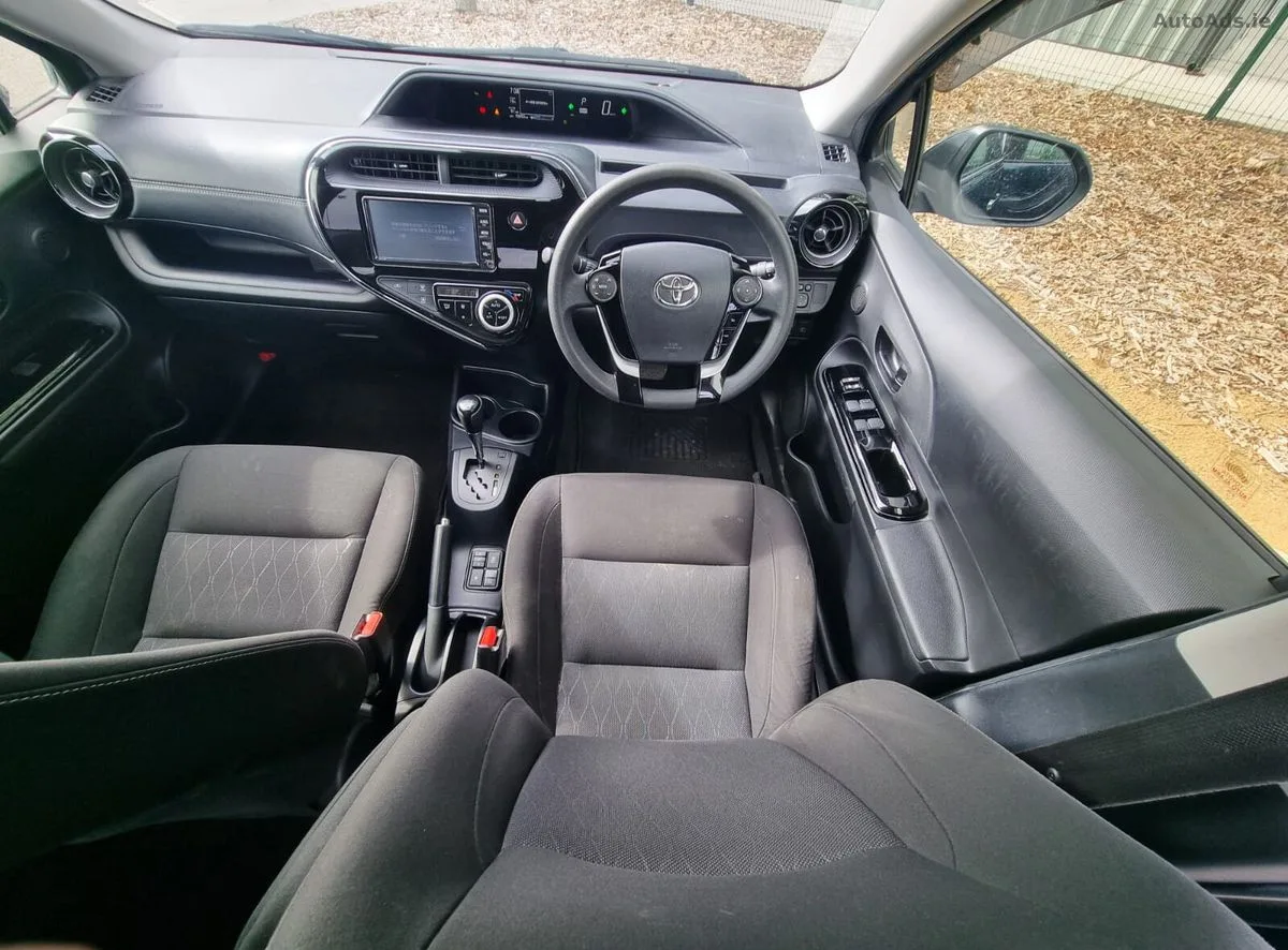 2019 Toyota Aqua – photo 17