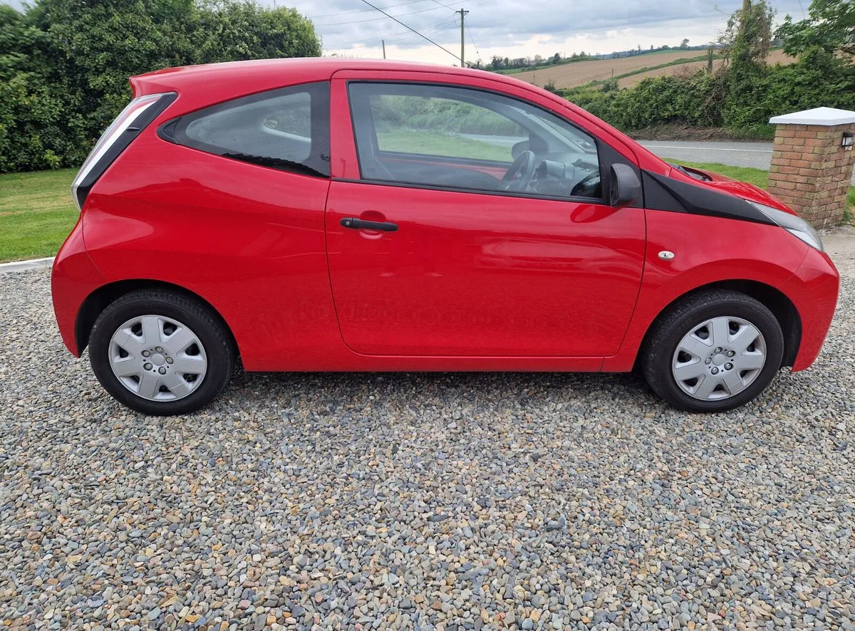 2015 Toyota Aygo – photo 2