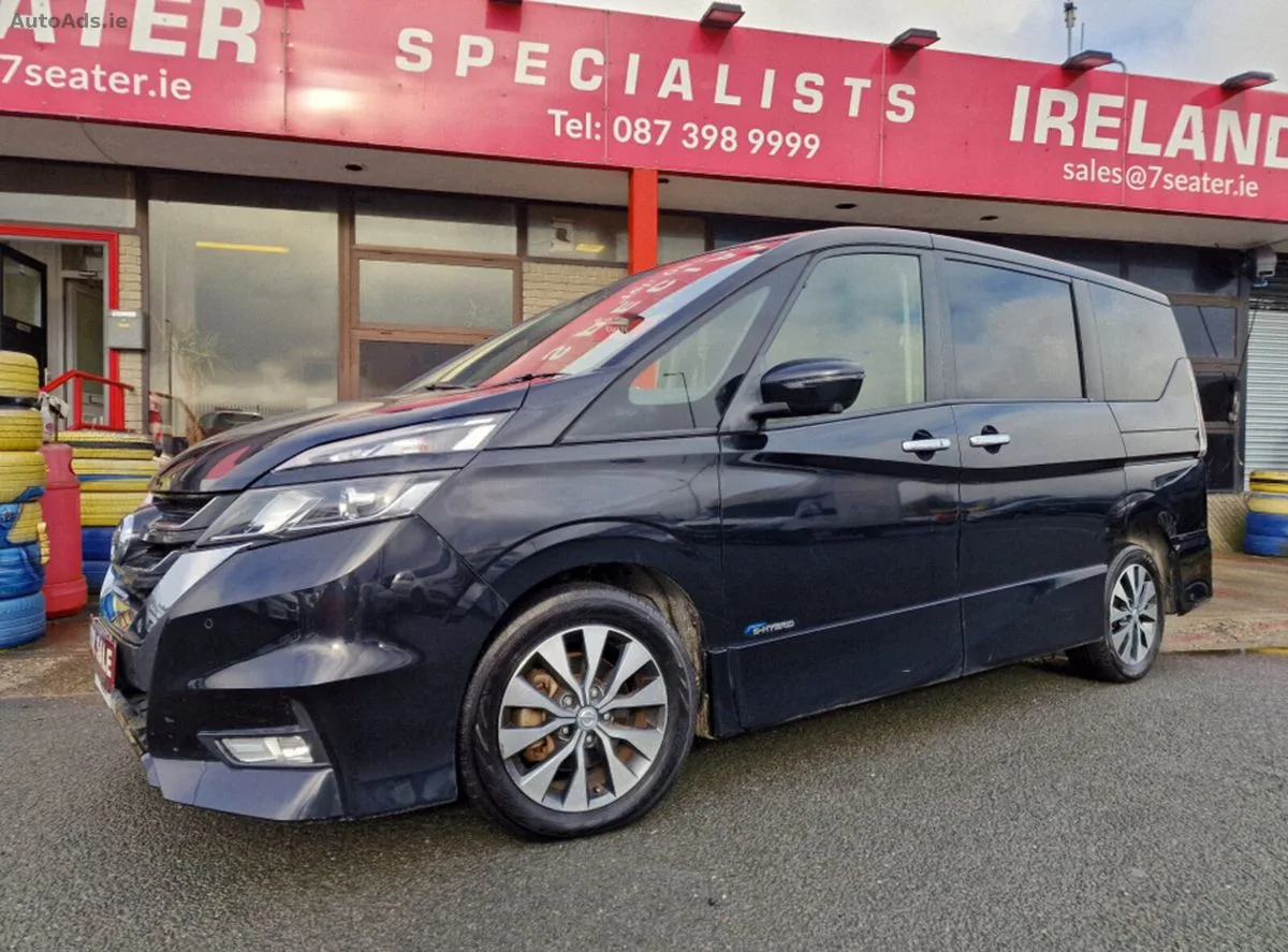 2017 Nissan Serena – photo 2