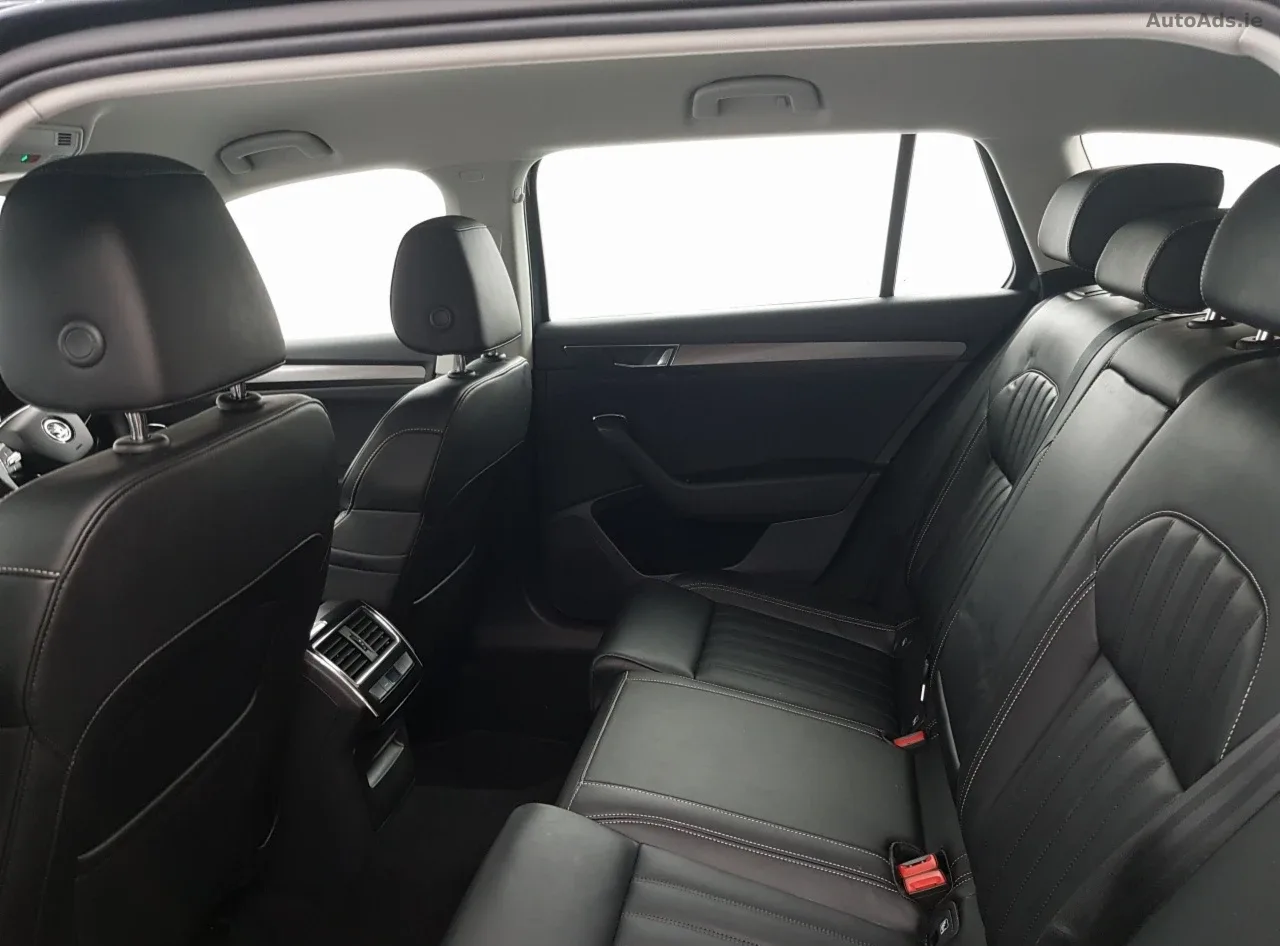 2021 Skoda Superb – photo 6
