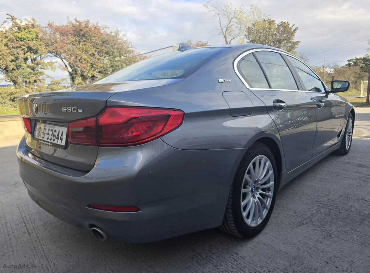 2018 BMW 5-Series – photo 9
