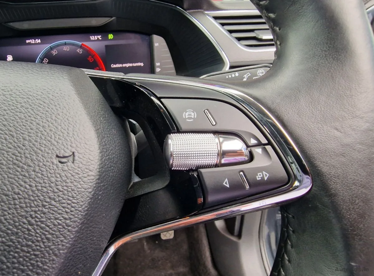 2022 Skoda Superb – photo 18