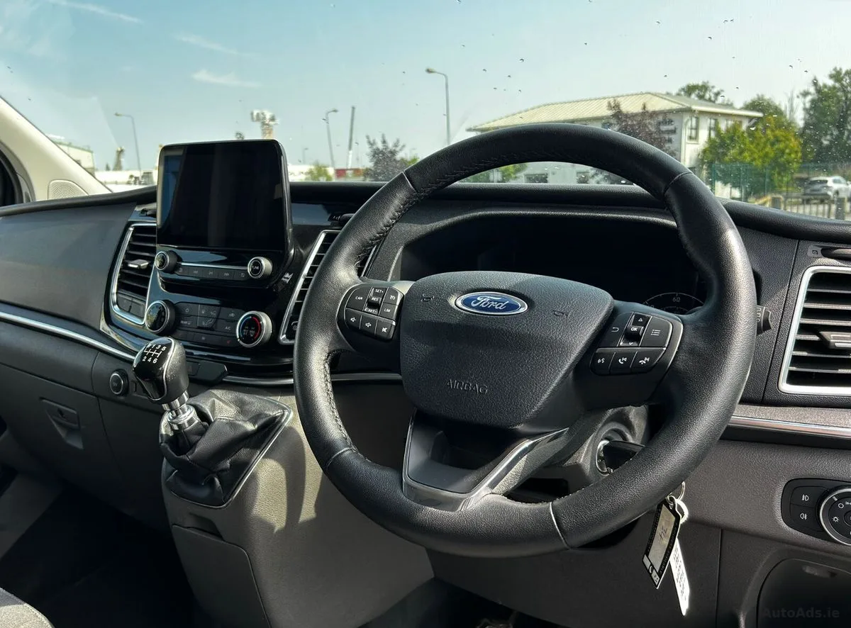 2021 Ford Tourneo Custom – photo 13