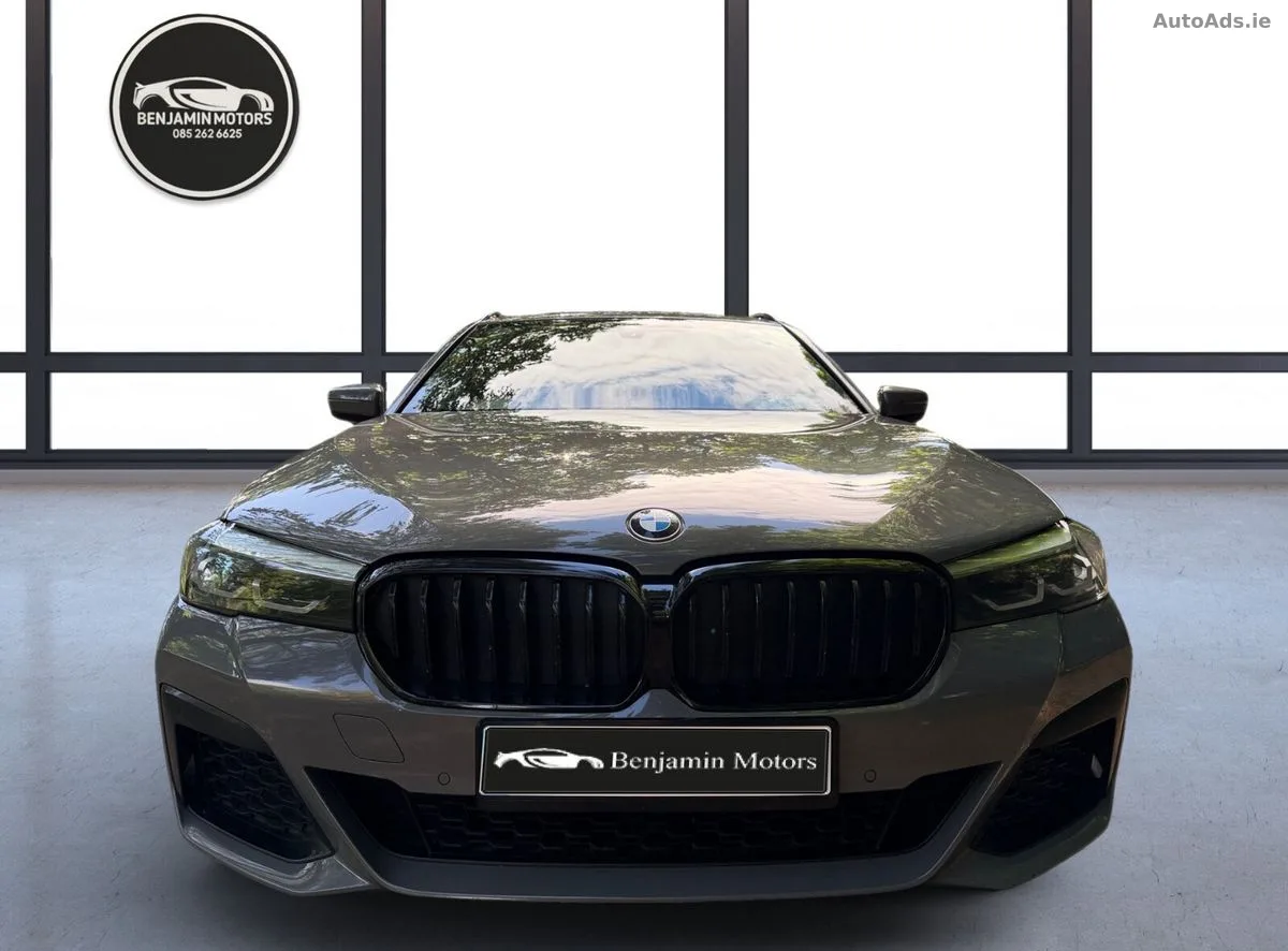 2021 BMW 5-Series – photo 2