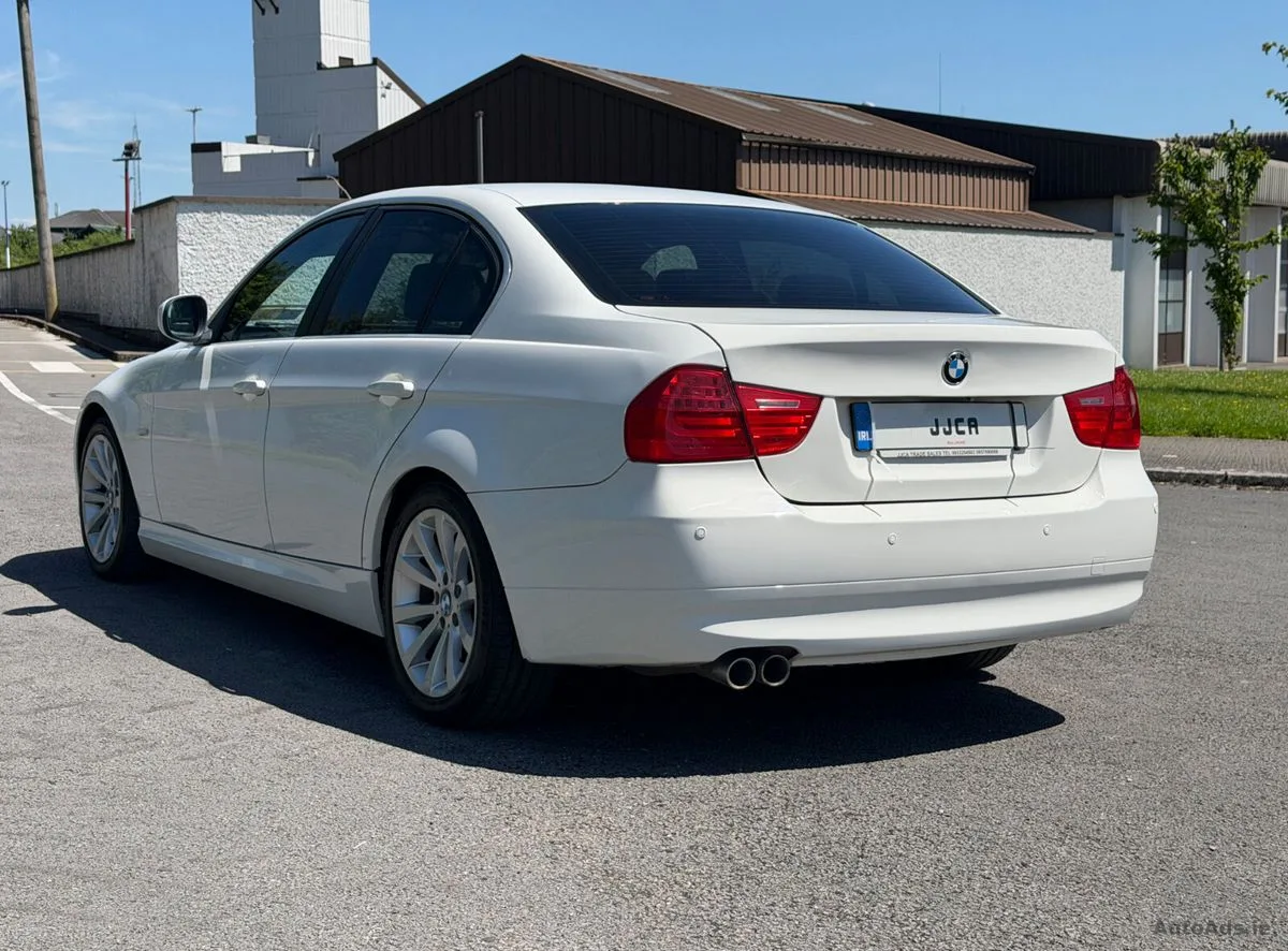 2012 BMW 3-Series – photo 5