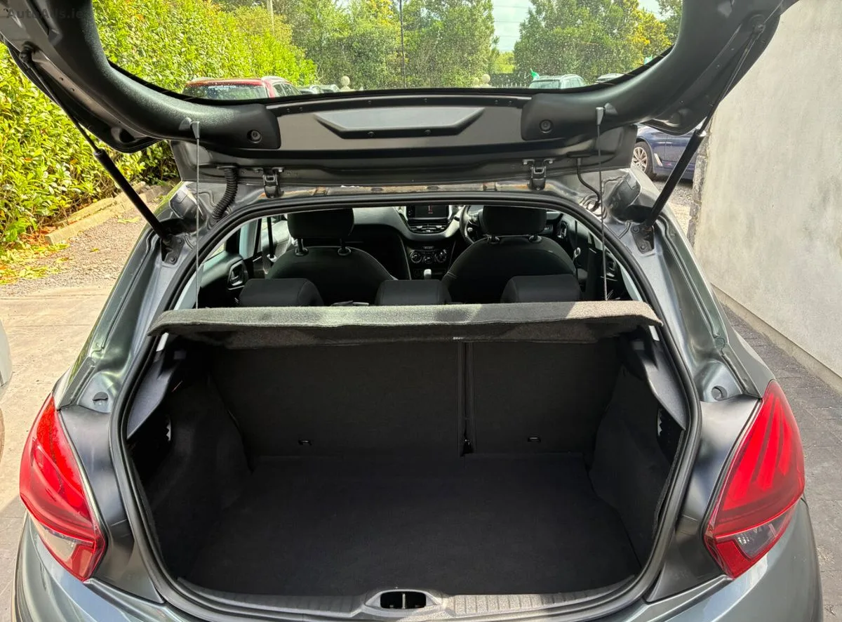 2016 Peugeot 208 – photo 18