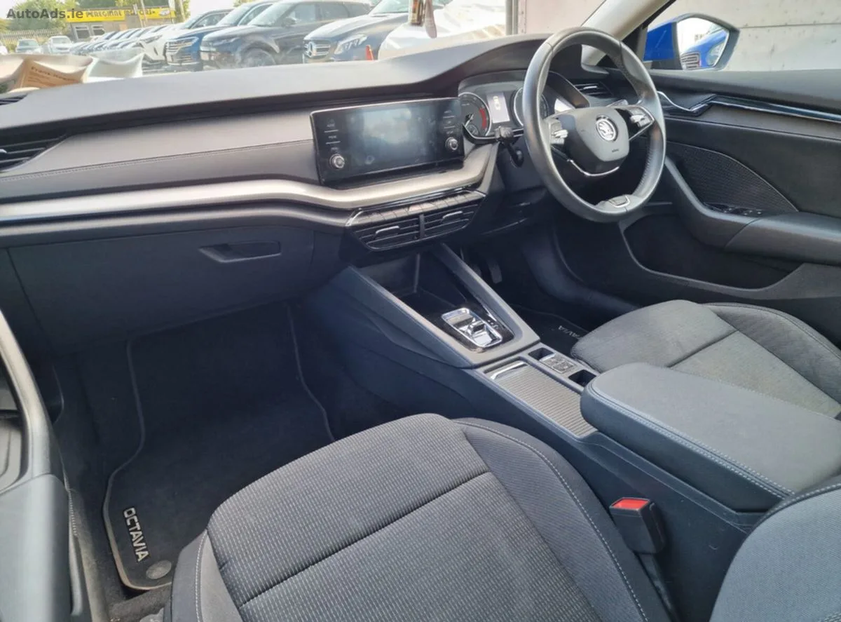 2021 Skoda Octavia – photo 5