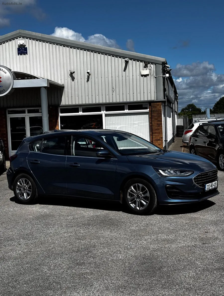 2023 Ford Focus – photo 2