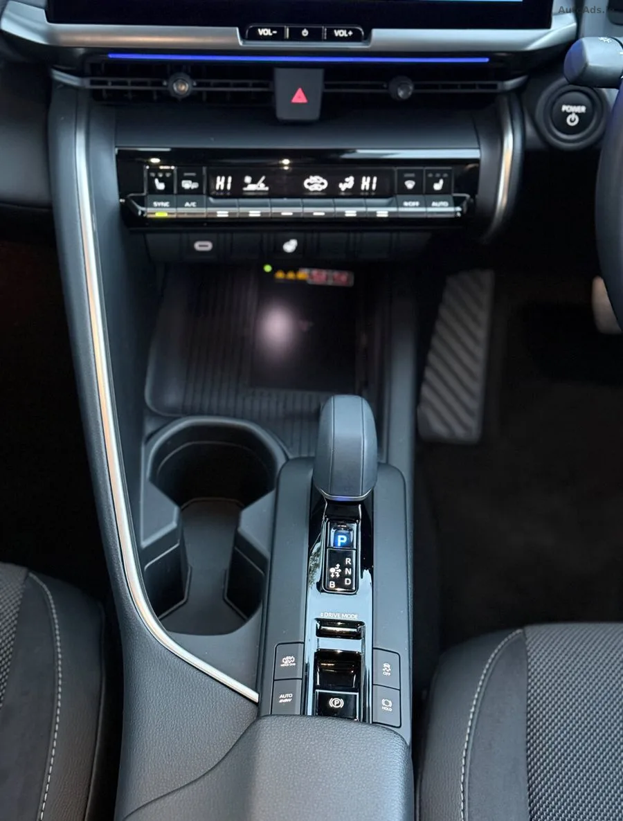 2025 Toyota C-HR – photo 15