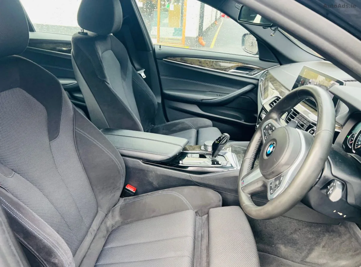 2019 BMW 5-Series – photo 18