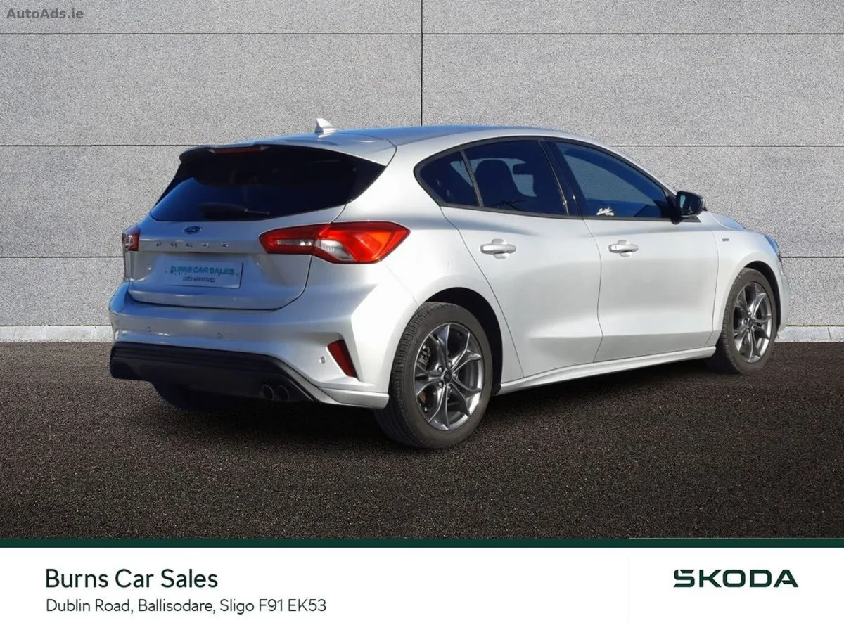 2021 Ford Focus – photo 3