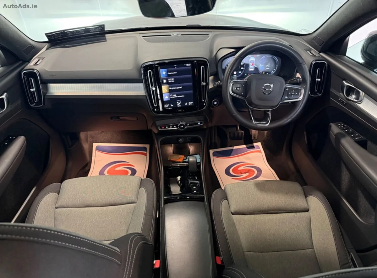 2023 Volvo XC40 – photo 3