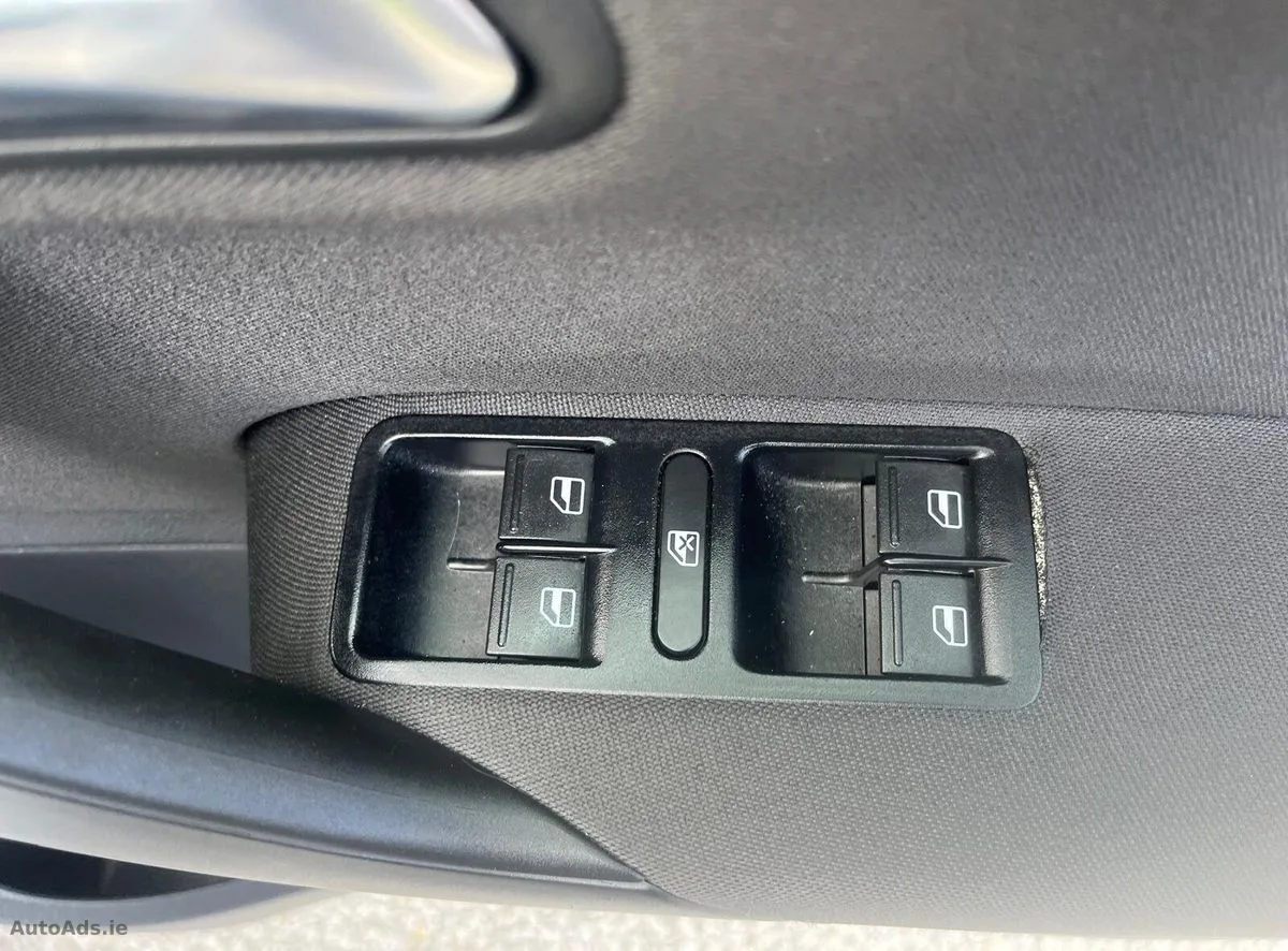 2013 Volkswagen Polo – photo 9