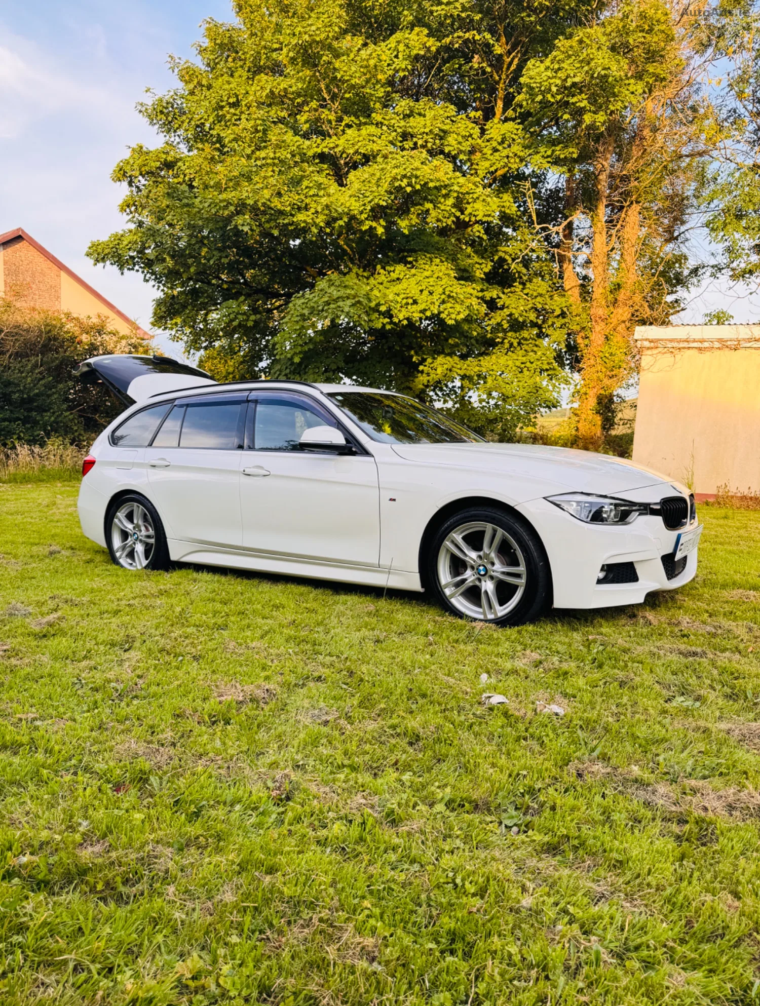 2016 BMW 3 Series – photo 2