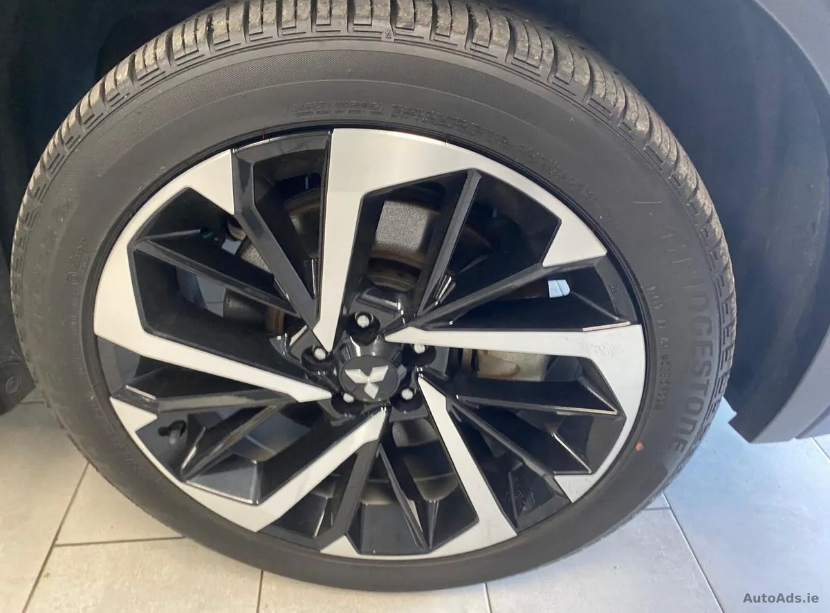 2022 Mitsubishi Outlander – photo 8
