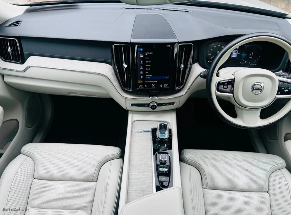 2021 Volvo XC60 – photo 13
