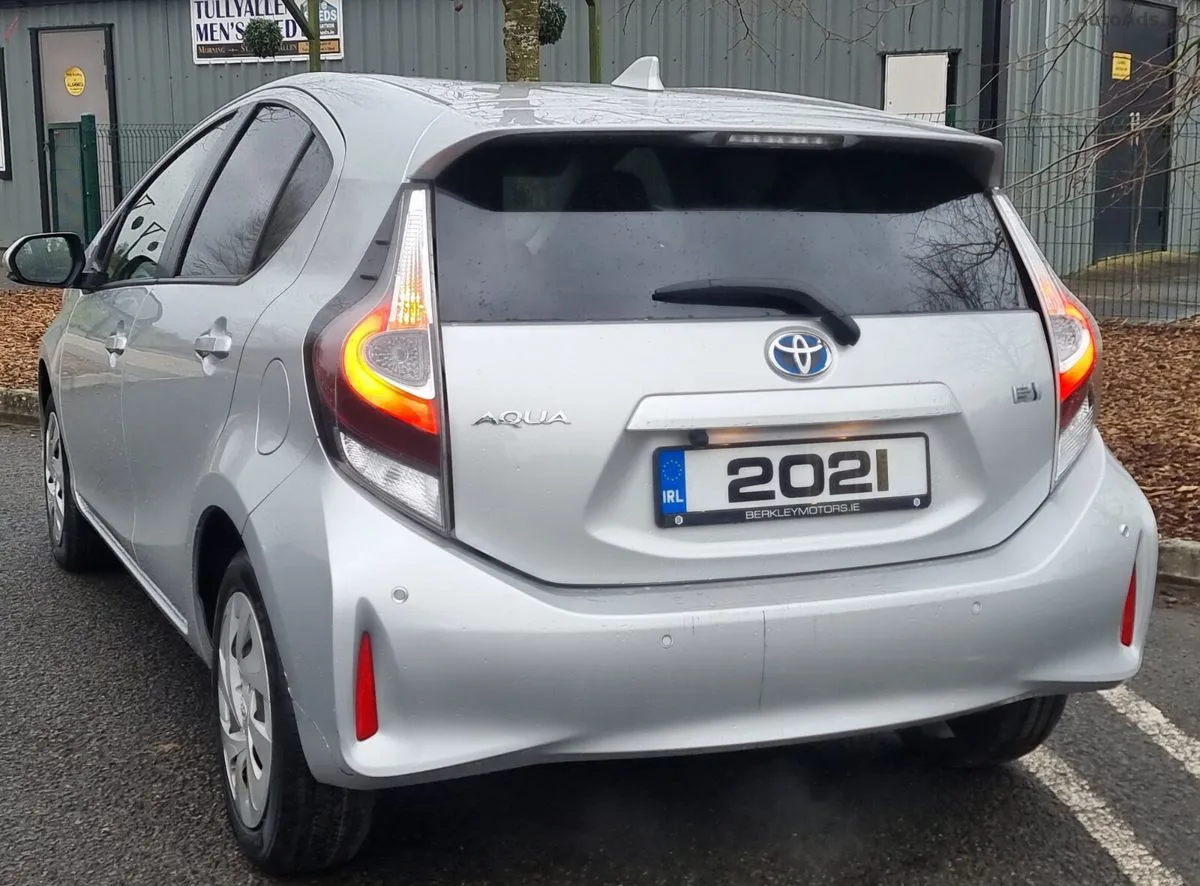 2021 Toyota Aqua – photo 3
