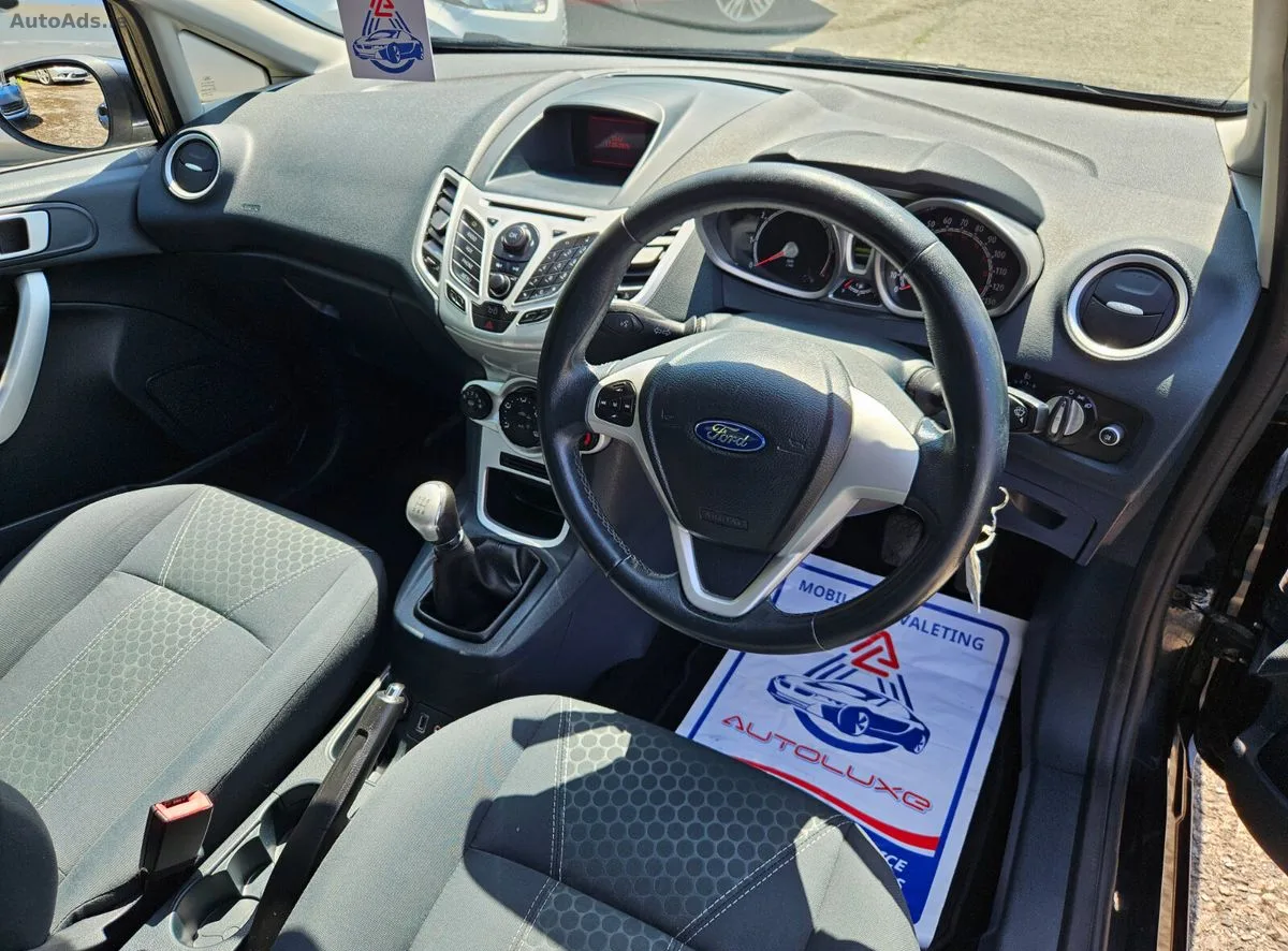 2012 Ford Fiesta – photo 15