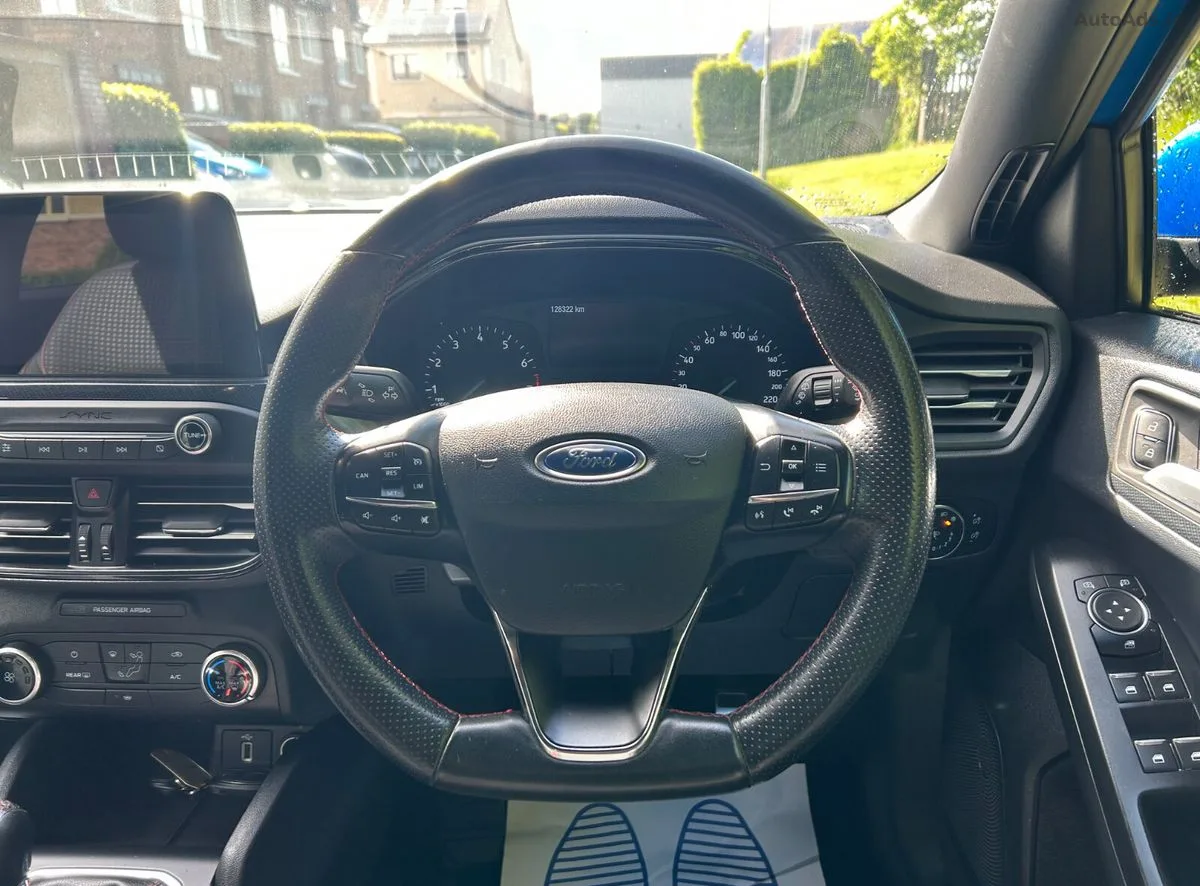 2019 Ford Focus – photo 18